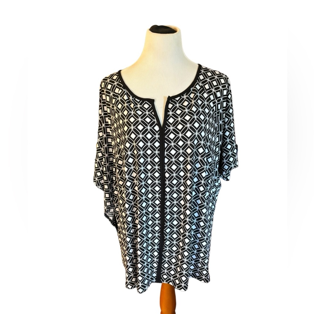 Roz‎ & Ali Women’s Black & White Geometric Short Sleeve Top Size 3X